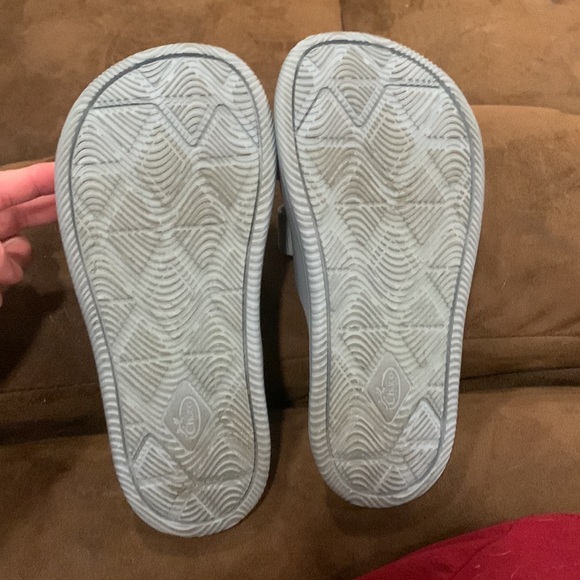 Women’s Chaco slides - Picture 2 of 2